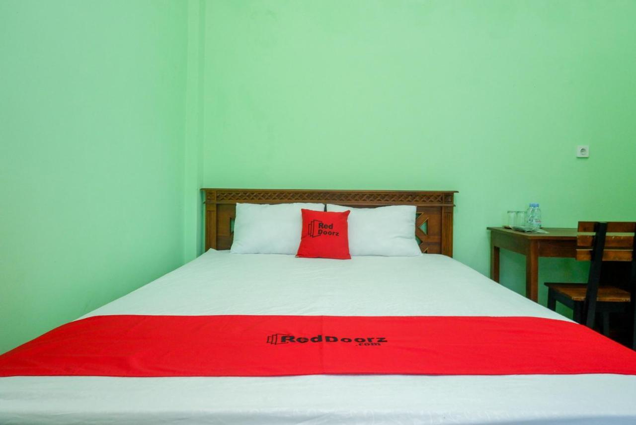 מלון Kejayan Reddoorz Syariah Near Monumen Jogja Kembali מראה חיצוני תמונה