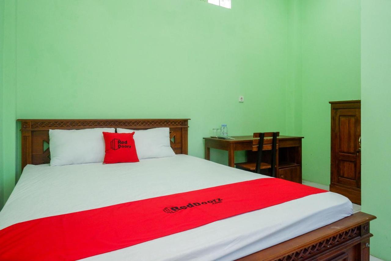 מלון Kejayan Reddoorz Syariah Near Monumen Jogja Kembali מראה חיצוני תמונה