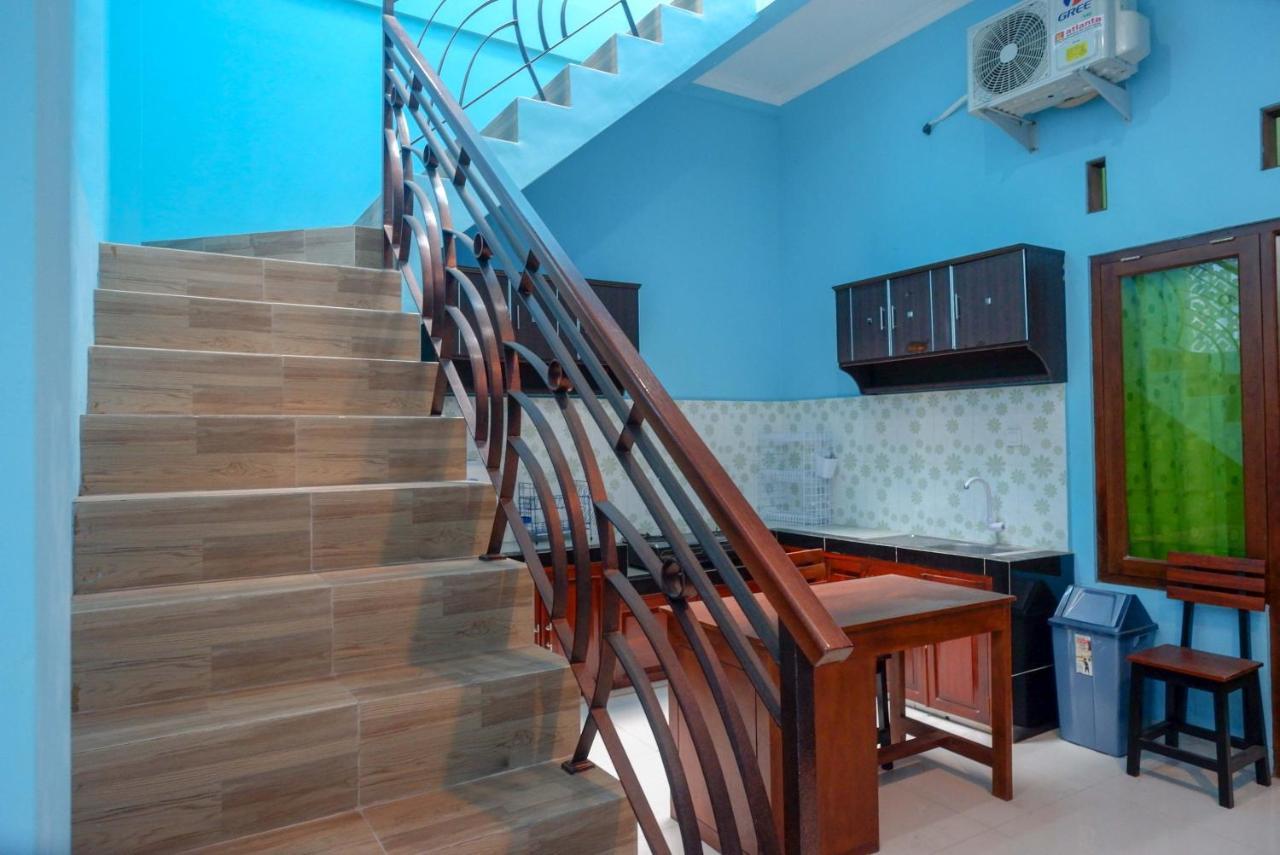 מלון Kejayan Reddoorz Syariah Near Monumen Jogja Kembali מראה חיצוני תמונה
